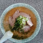 ラーメンりょう - みそチューシューメン860円