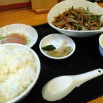 中華食堂 レンゲ - チンジャオロース定食（900円※税別）