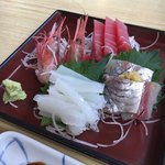 Uonao Tei - 刺身定食のさしみ。結構な量！でもあじたたきにすればよかったかなぁとも思った。