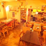 MEXICANRESTAURANT mu - 20名さままでの宴会にちょうどいいサイズの店内です