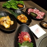 Honba Tokusen Omi Gyu Yakiniku Sukiyaki Ikemoto - 