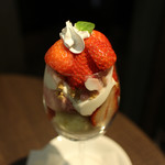 Cafe 53 BRANCH - 苺パフェ☆