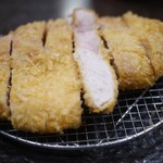 Imakatsu Ginza Ten - 特選ロースかつ断面