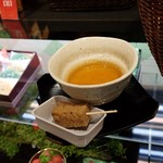 宗家 源 吉兆庵 - お茶のサービスです。