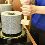 Ocha no Sato Kitaniyama - 石臼抹茶づくり体験は平日限定（要確認→　https://goo.gl/ZPVKx3