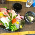 Shirasu Ryori no Hoyomaru - しらす海鮮丼 ￥1600 (土日限定)