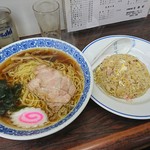 生駒軒 - ラーメン・半チャーハン