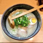 Ramen Tsubo Higashikoma Ten - 豚骨ラーメン