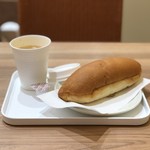 おとうふ湯葉いしかわ - こっぺおぱん(きなこクリーム×クラッシュきらず)、コーヒー