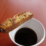 John Dee Coffee Roasters & Natural Foods Relish - サントアントニオ　プレミアムショコラNo.2＆ハワイコナビスコッティ