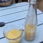 The Charles Cafe & Rooms - SEASONAL JUICE BY JUICEBOX：R38