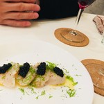 Wine Bar ohana Terrace - ホタテのカルパッチョ。イミテーションキャビア乗せ