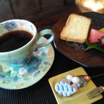 Oshokuji to Sabo to Gallery no Karinkan - コーヒー〈ケーキつき〉