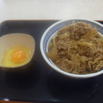 吉野家 - 牛丼大盛＋卵　530円