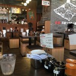 Hanetsuki Yaki Shoronpo Din's Sakaisuji Honmachi Ten - 雰囲気の良い店内