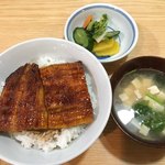 Takakou - うな丼 1900円  (国産)