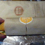 Banh Mi 25 - 半分にカットしていただきました。