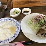 Hana Dokei - なすの肉詰めフライランチ