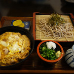 いとう - 親子丼定食830円。