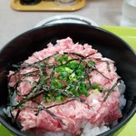 うみてらす名立 名立漁港直送 地魚専門店 - ねぎとろ丼