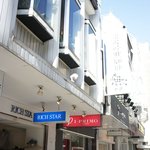 Mu - お店は元町、ビルの2階にあります。