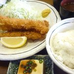 金光軒 - 料理写真:Eランチ（海老フライ３尾）+大盛ご飯+味噌汁+奴+ドリンク980円