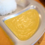 MADAL Meguro Ten - 【パロタセット カレー2種@税込900円】ほうれん草のカレー