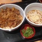 Naka U Tsujido Ten - 牛丼と冷やし小うどんのセット