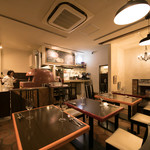 PIZZERIA DA GRANZA Senzoku Honten - 2号店洗足池店の1階内観です。