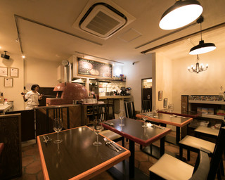 PIZZERIA DA GRANZA Senzoku Honten - 2号店洗足池店の1階内観です。