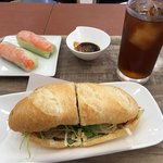 Banh mi & cafe Hadola - 