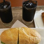 Banh mi & cafe Hadola - 