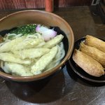 ぼうぶらうどん - ごぼう天うどん＝４５０円
      いなり＝２００円