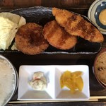 Sasazuka Sakaba Hadaka Denkyu - ミックスフライ定食￥500