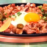 Sizzlin Sisig/Sisig（蒜蓉鐵板燒）