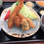 かつみち - 料理写真:ミックスフライ・エビ天そば1420円