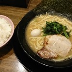 Yokohama Iekei Ramen Majiya - 