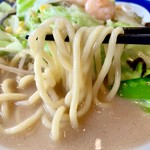 Ramenya Karaku Izumo Ten - チャンポン  麺リフト