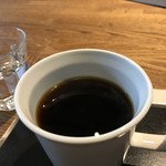 HOLT COFFEE AND TREATS - 酸味のあるコーヒーで、私が一番好きなコーヒーなんです（２０１８．１１．１９）