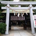 烈志笑魚油 麺香房 三く - 三くさんの近所の神社