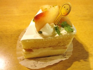 HAPPY SUGAR - もものショートケーキ（380yen）