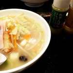 Ringer Hut Shinjuku Toho Biru Ten - 野菜たっぷり食べるスープ(塩味) ¥700(税別)