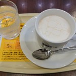 DOUTOR COFFEE SHOP Gyotokuekimaeten - みるみる消えていく‥