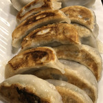 餃子市場 - 餃子定食の焼餃子は12個