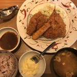 Yayoi Ken Shiojiri Hiroka Ten - かきフライミックス定食890円