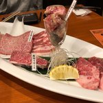 Sumibi Yakiniku Shuro - 店長お任せ盛り合わせ・中（2、3人前）