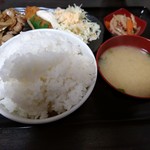 Yuhi Shokudo - ゆうひ定食600円