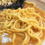 らーめん飛粋 - 酒井の中太麺。