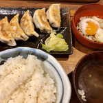 Nikujiru Gyoza no Dandadan Meidaimae Ten - 