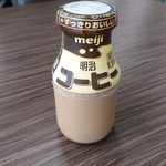 海辺の湯 - コーヒー牛乳160円。風呂上がりにはコレですね！